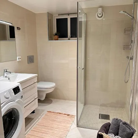 Apartmán Free Parking Is Located On A Semi Basement Floor, With A Warm Floor