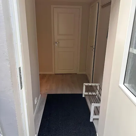 Free Parking Grand Floor In Apartment *